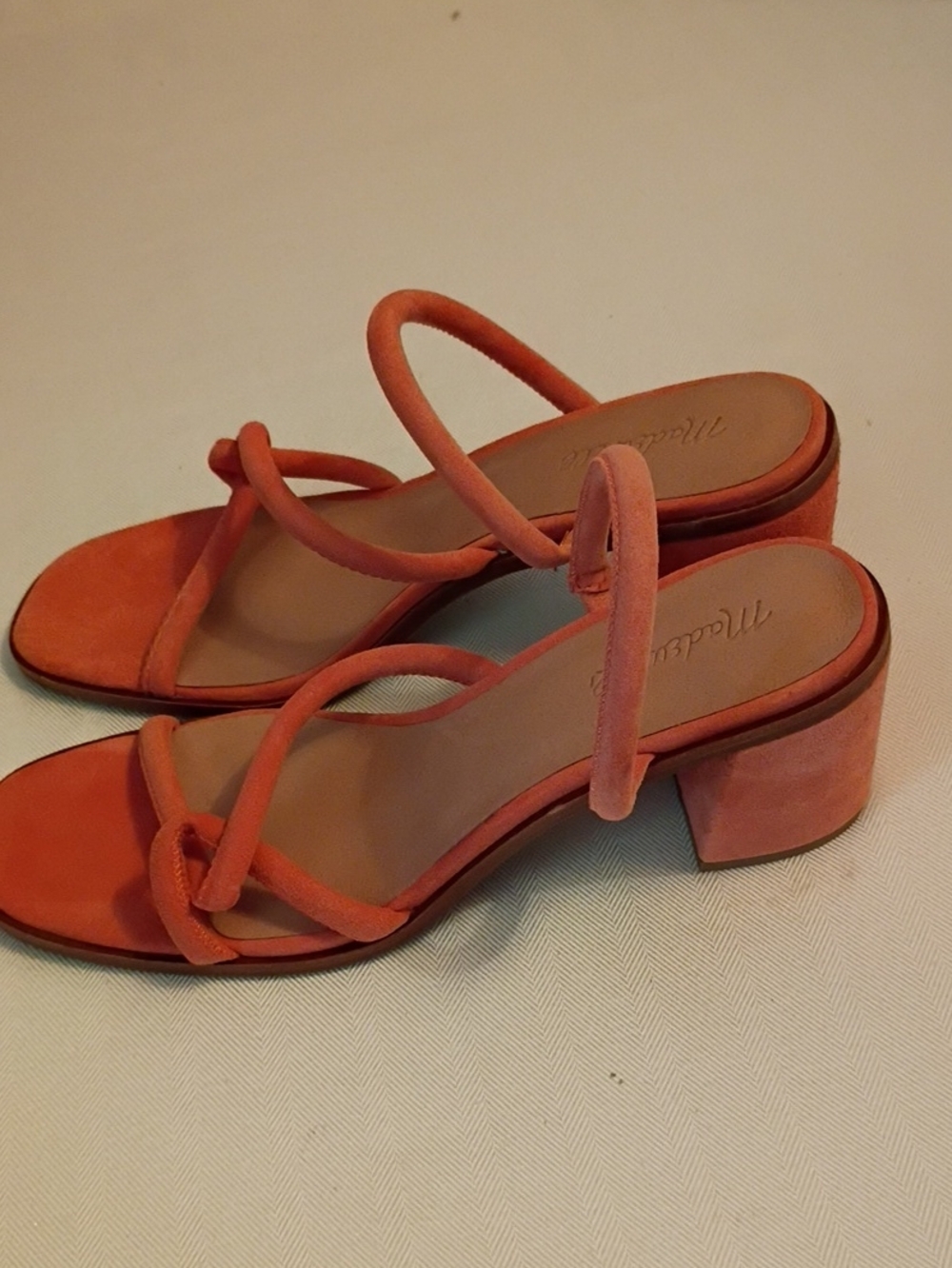 Madewell Coral Suede Strappy Block Heel Sandals. 10.5